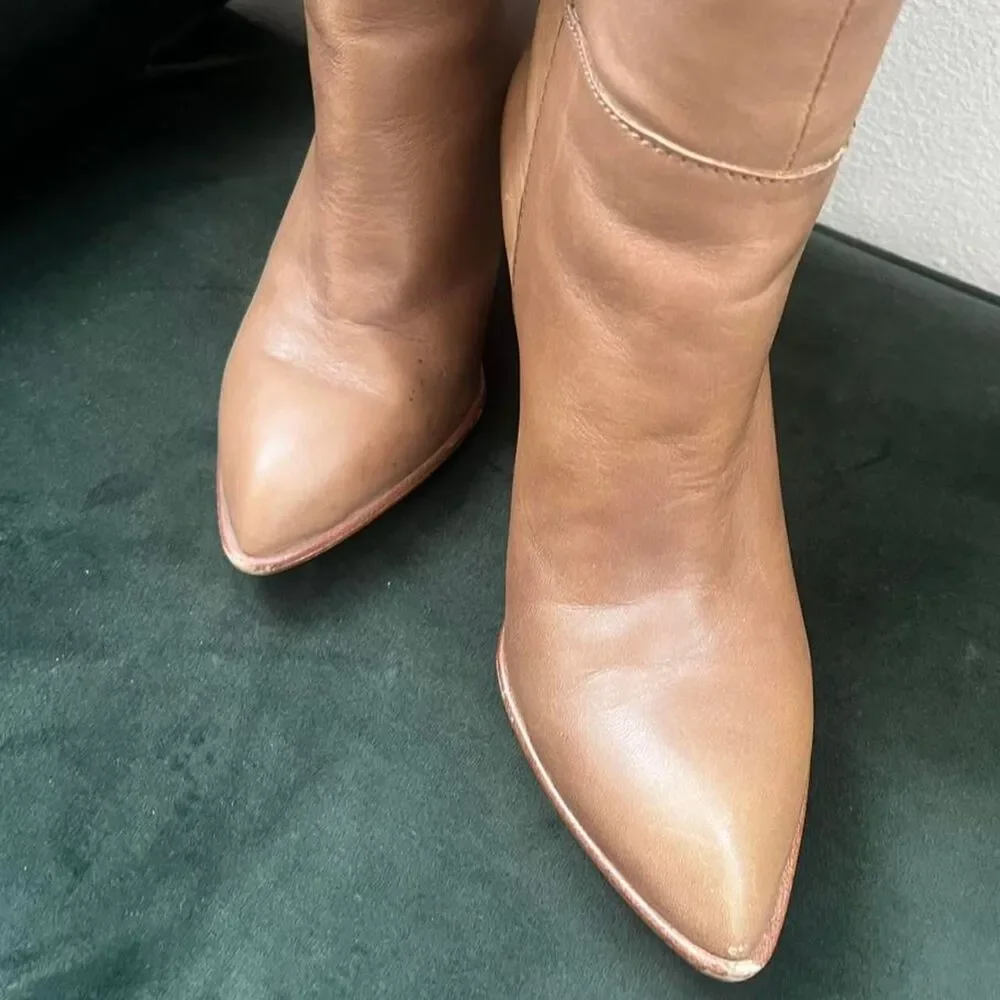 B. Makowsky Tan Leather Knee High Boots 6.5 Geometric Western Pull On Y2K